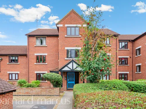 Tawny Close, Felthamphoto