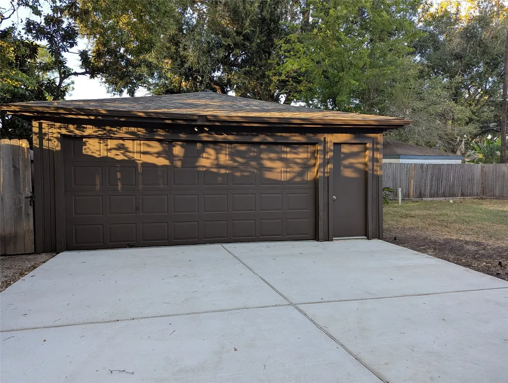 6214 Yarwell Dr, Houston, TX 77096