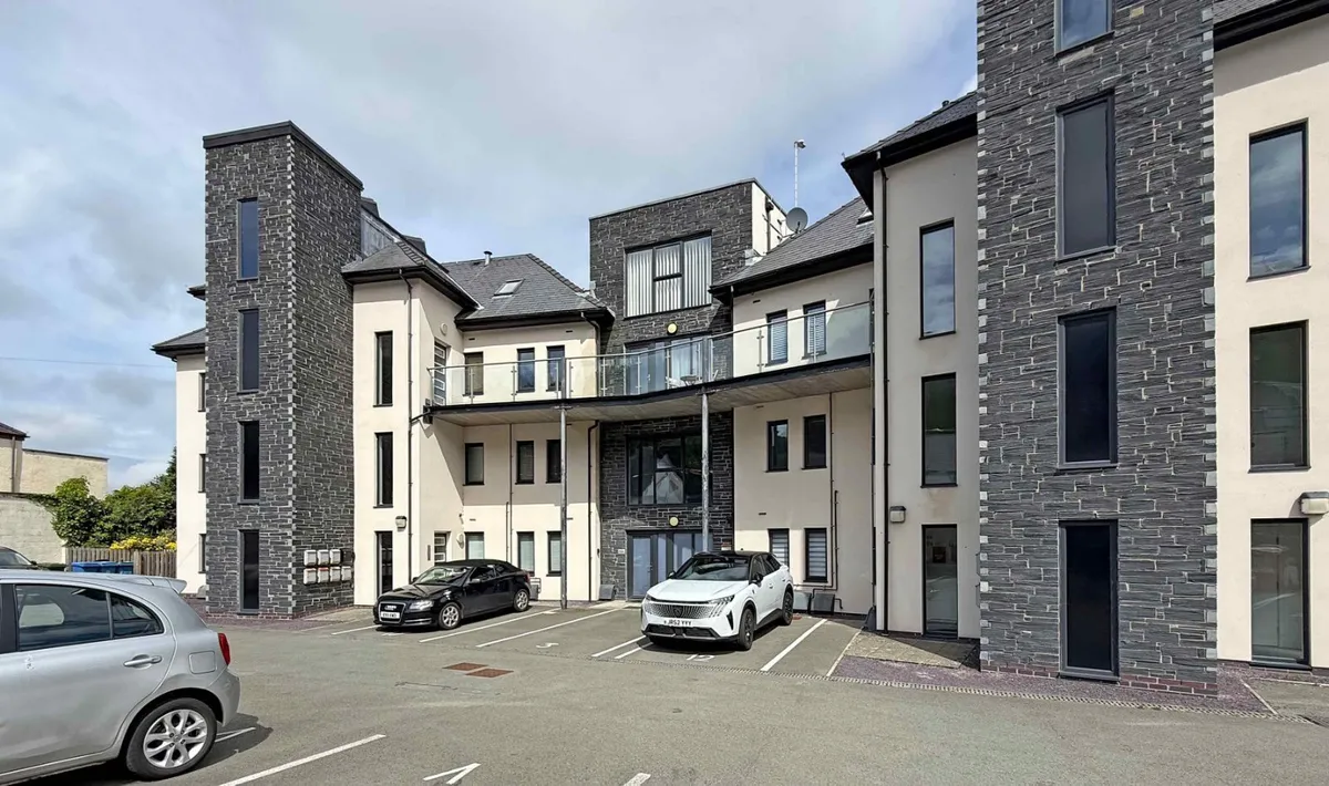 Y Felinheli, Gwynedd, LL56