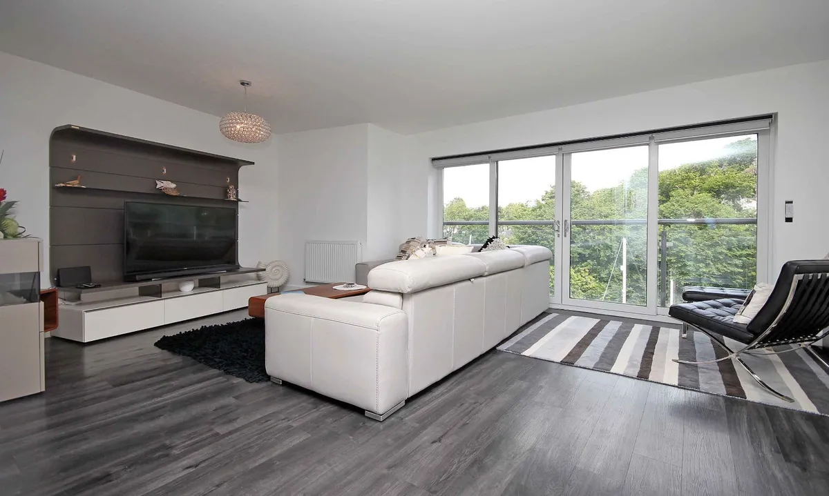 Y Felinheli, Gwynedd, LL56