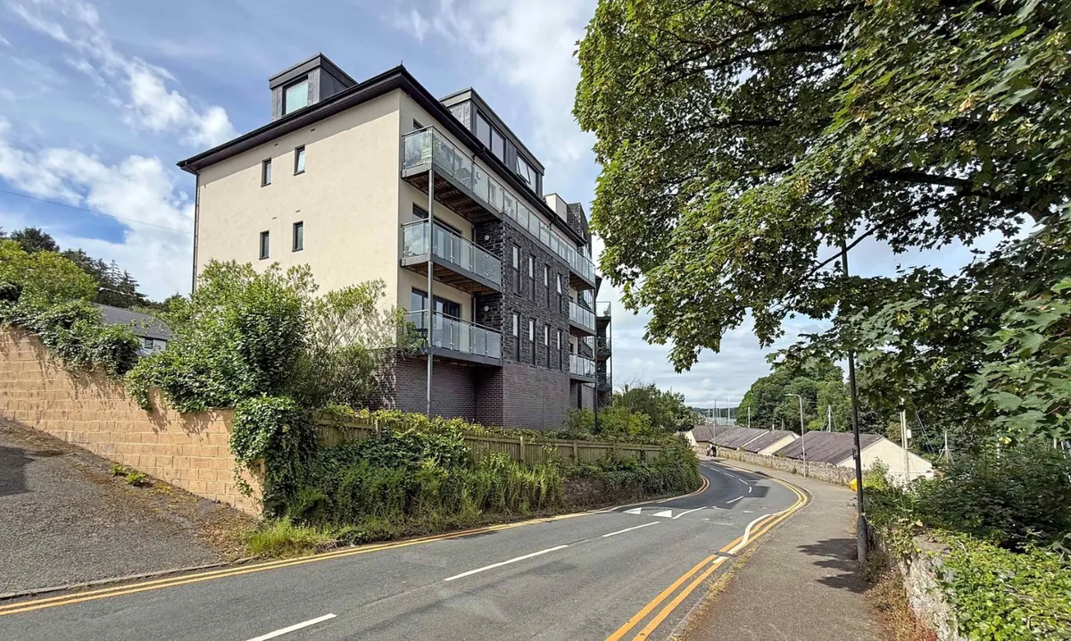 Y Felinheli, Gwynedd, LL56