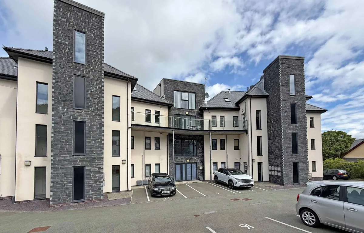 Y Felinheli, Gwynedd, LL56
