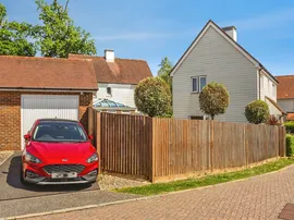 Hardham Close, HAYWARDS HEATH thumb 3