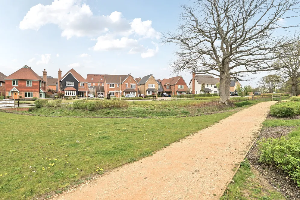Nightingale View, Fleet, GU51 photo 6