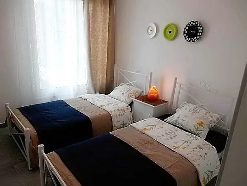 2 B/R Apartment : Limassol, Neapolis