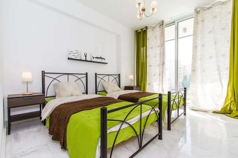 2 B/R Top Floor Apartment Apartment : Limassol, Neapolis