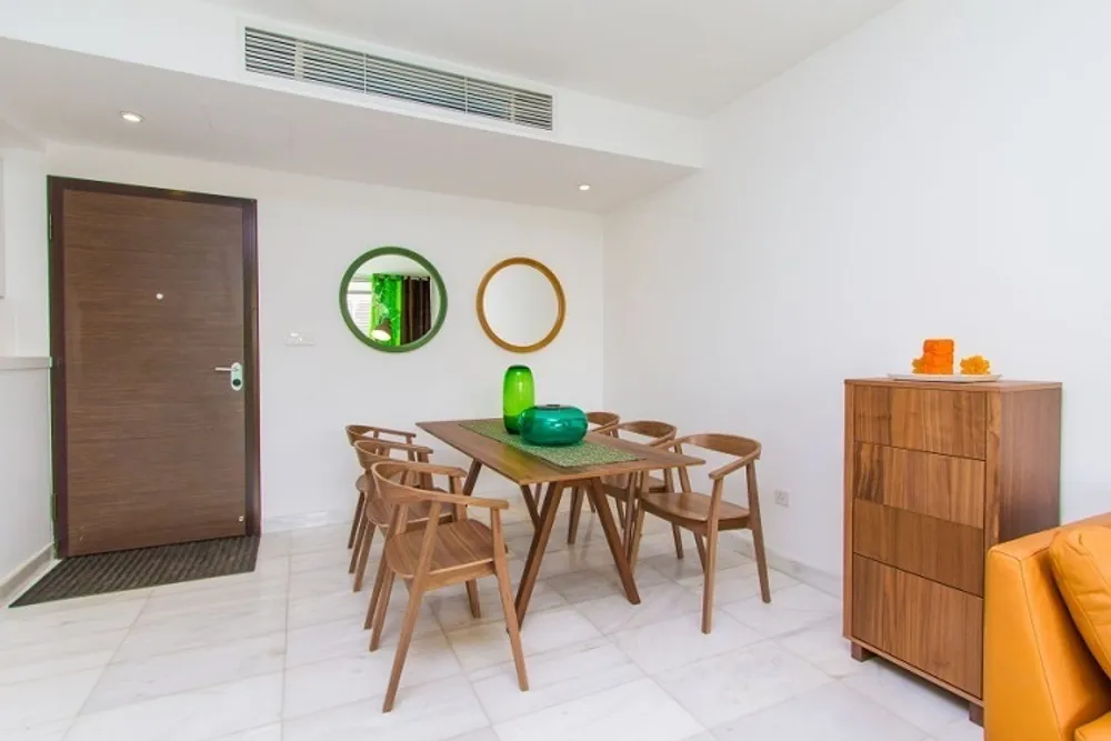 2 B/R Top Floor Apartment Apartment : Limassol, Neapolis