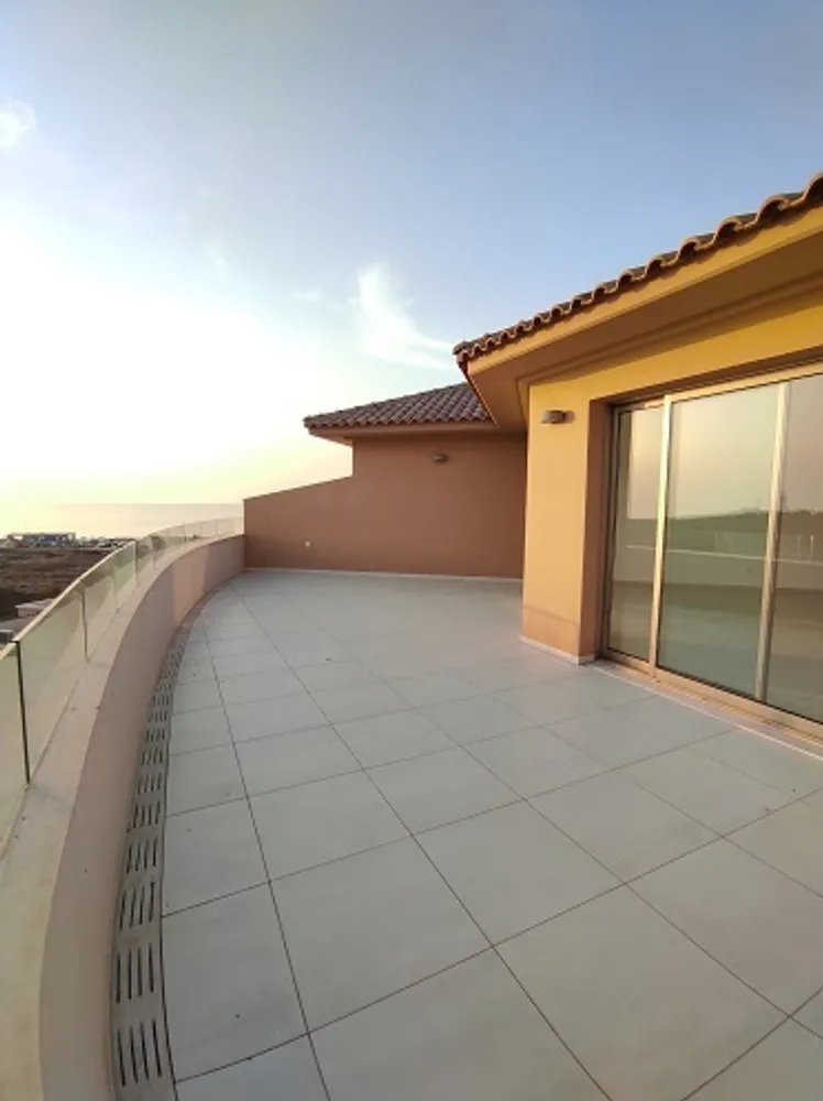 3 Bedroom Apartment with sea views : Kato Paphos, Kato Paphos