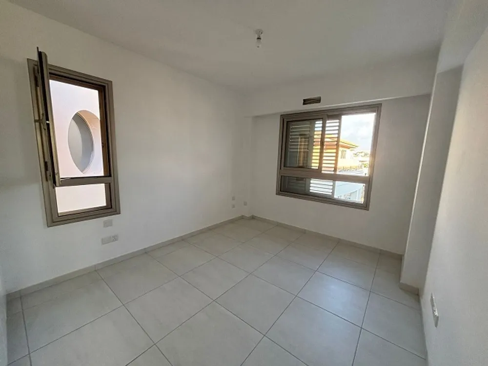 3 Bedroom Apartment with sea views : Kato Paphos, Kato Paphos