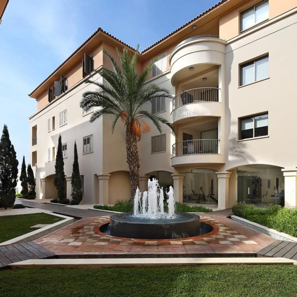 3 Bedroom Apartment with Sea Views : Kato Paphos, Kato Paphos