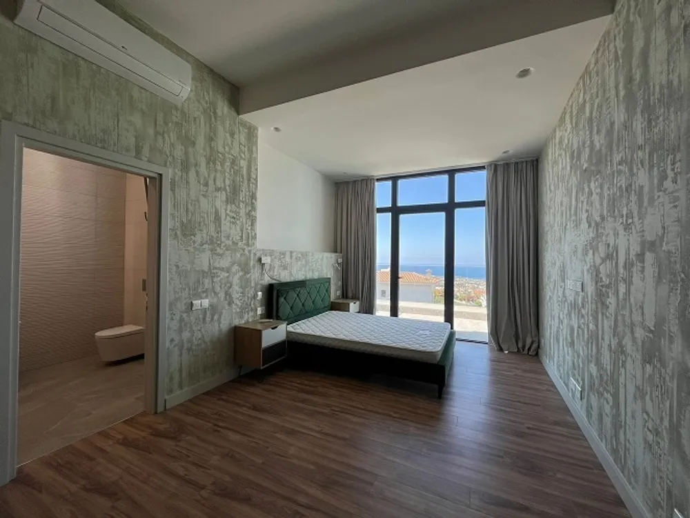 4 Bedroom Villa with panoramic sea and town views : Peyia, Peyia