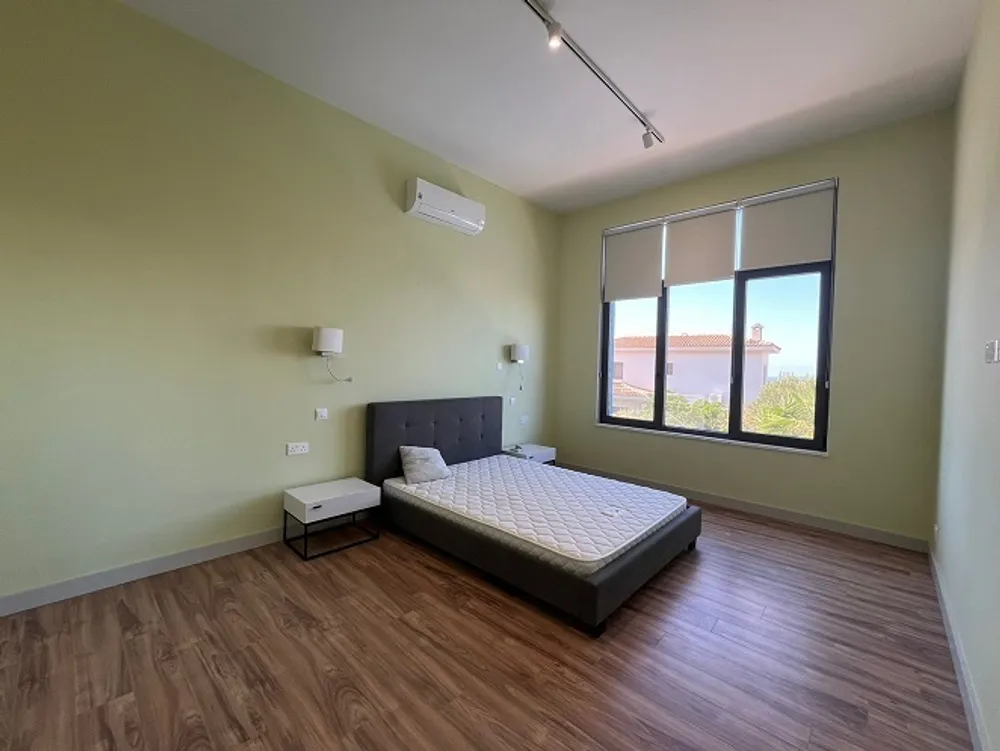 4 Bedroom Villa with panoramic sea and town views : Peyia, Peyia