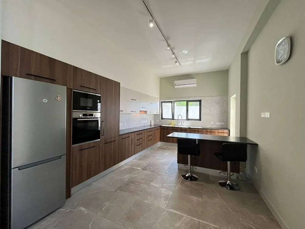 4 Bedroom Villa with panoramic sea and town views : Peyia, Peyia