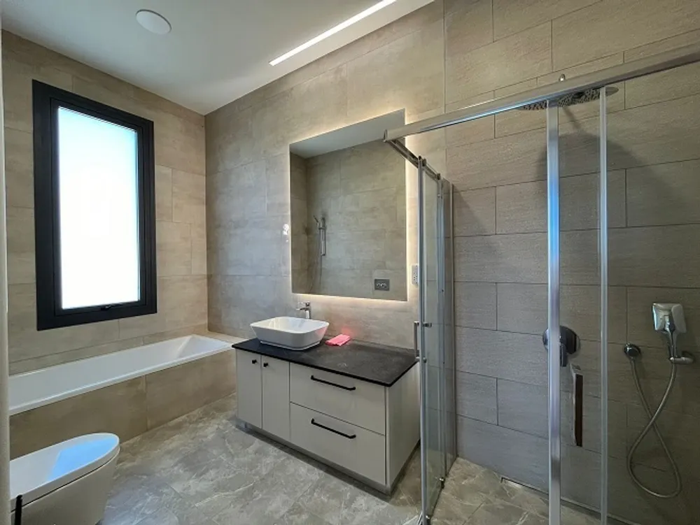 4 Bedroom Villa with panoramic sea and town views : Peyia, Peyia