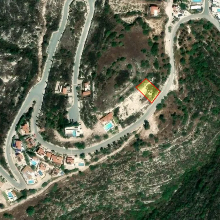Residential plot with sea views : Tsada, Paphos