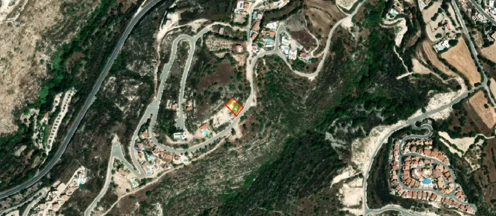 Residential plot with sea views : Tsada, Paphos