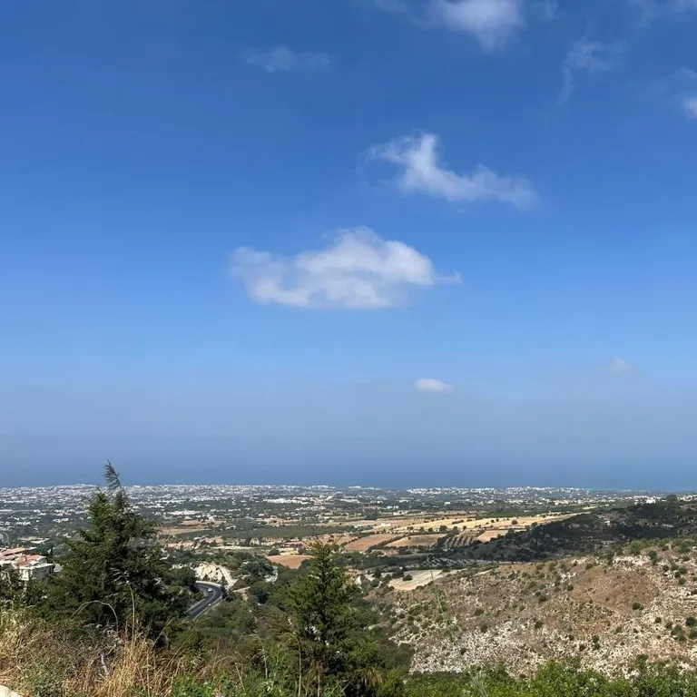 Tsada : Plot, Paphos