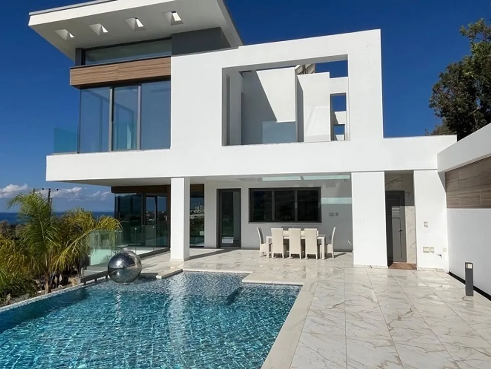 7 Bedrooms, 9 bathrooms Luxury Villa : Peyia, Paphos area, Peyia