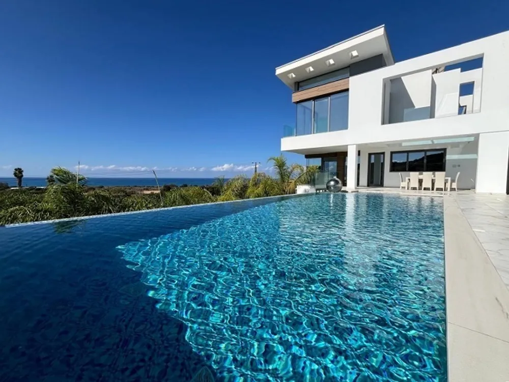 7 Bedrooms, 9 bathrooms Luxury Villa : Peyia, Paphos area, Peyia