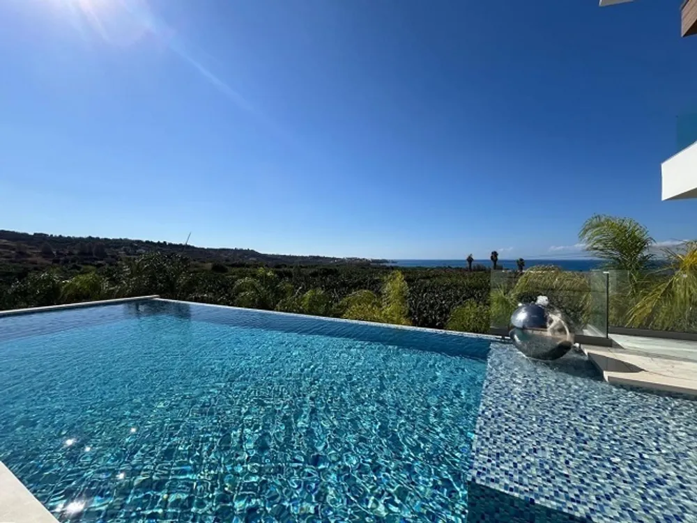 7 Bedrooms, 9 bathrooms Luxury Villa : Peyia, Paphos area, Peyia