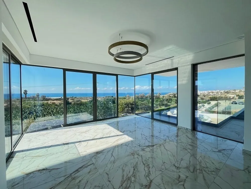 7 Bedrooms, 9 bathrooms Luxury Villa : Peyia, Paphos area, Peyia