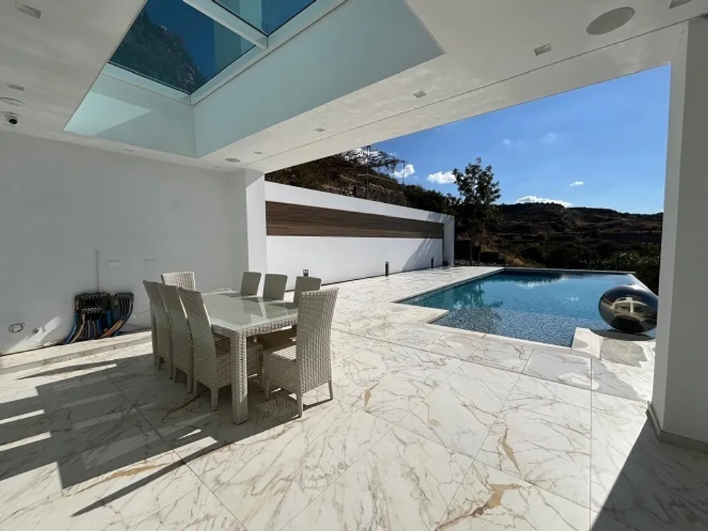 7 Bedrooms, 9 bathrooms Luxury Villa : Peyia, Paphos area, Peyia