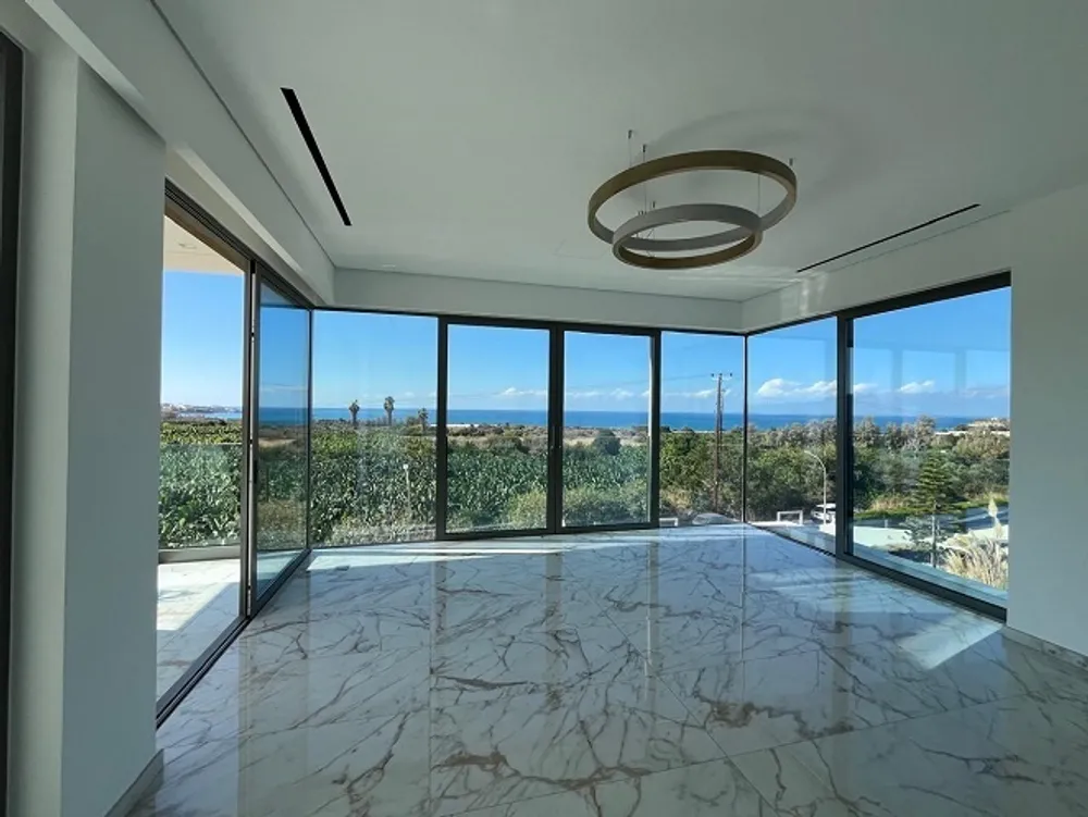 7 Bedrooms, 9 bathrooms Luxury Villa : Peyia, Paphos area, Peyia