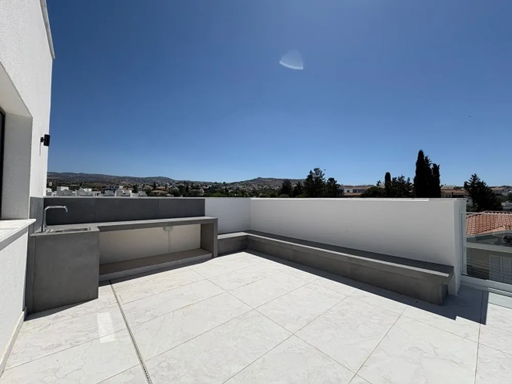 2 Bedroom Penthouse with Panoramic views : Konia, Konia
