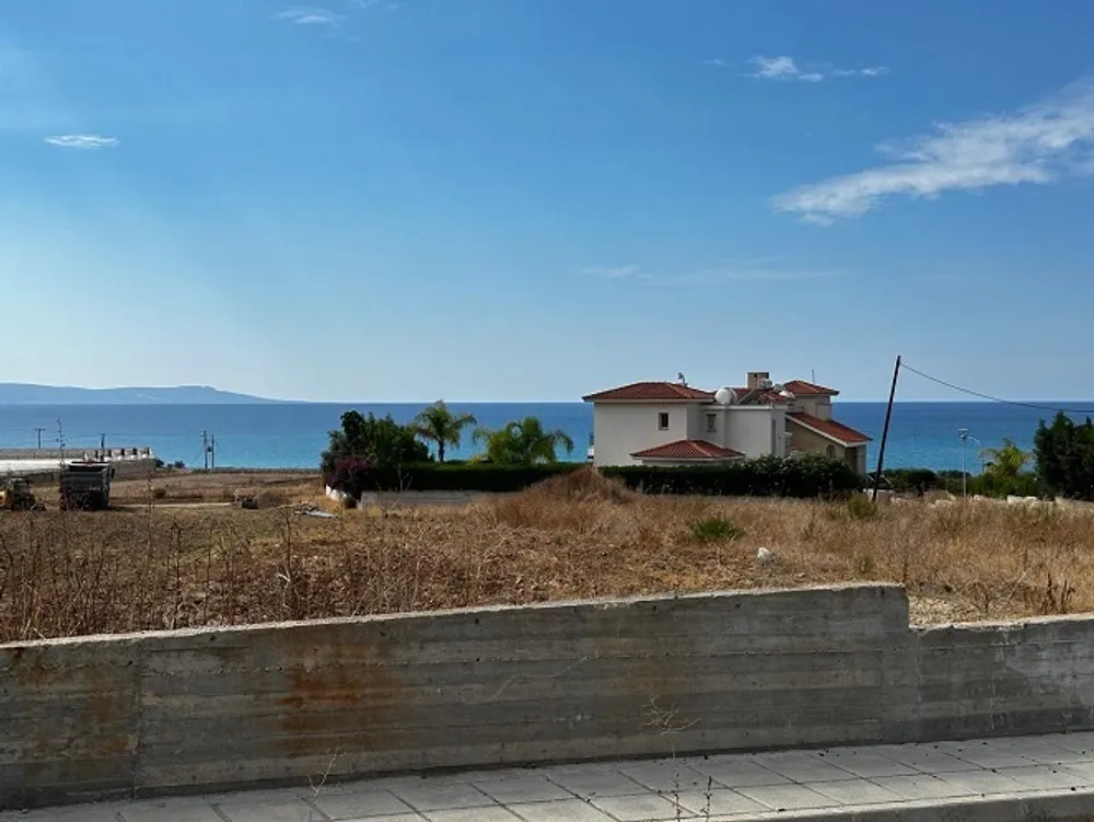 3 Bedroom Bungalow with sea views : Argaka, Argaka