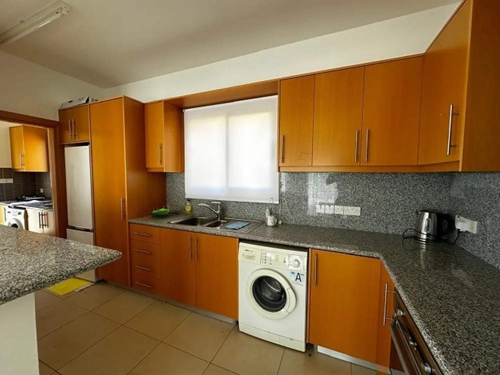 3 Bedroom Bungalow with sea views : Argaka, Argaka