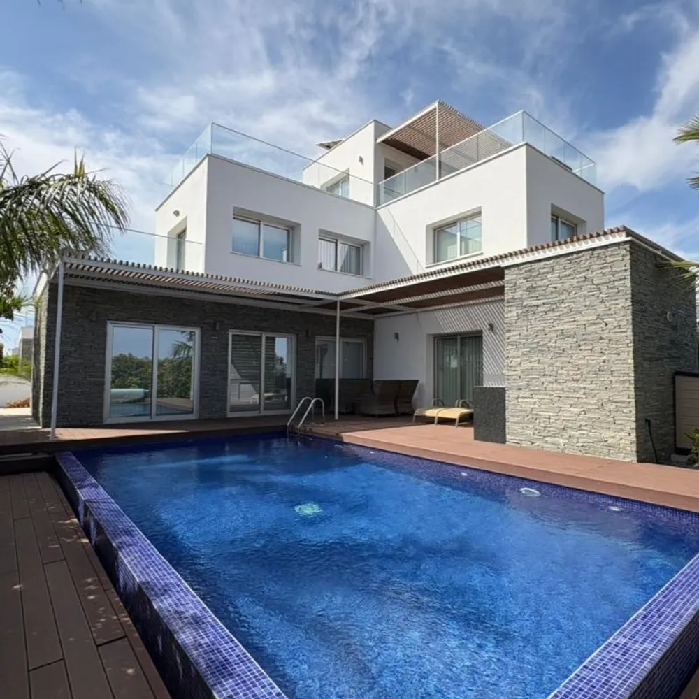 7 Bedroom Villa : Geroskipou, Paphos Area, Geroskipou