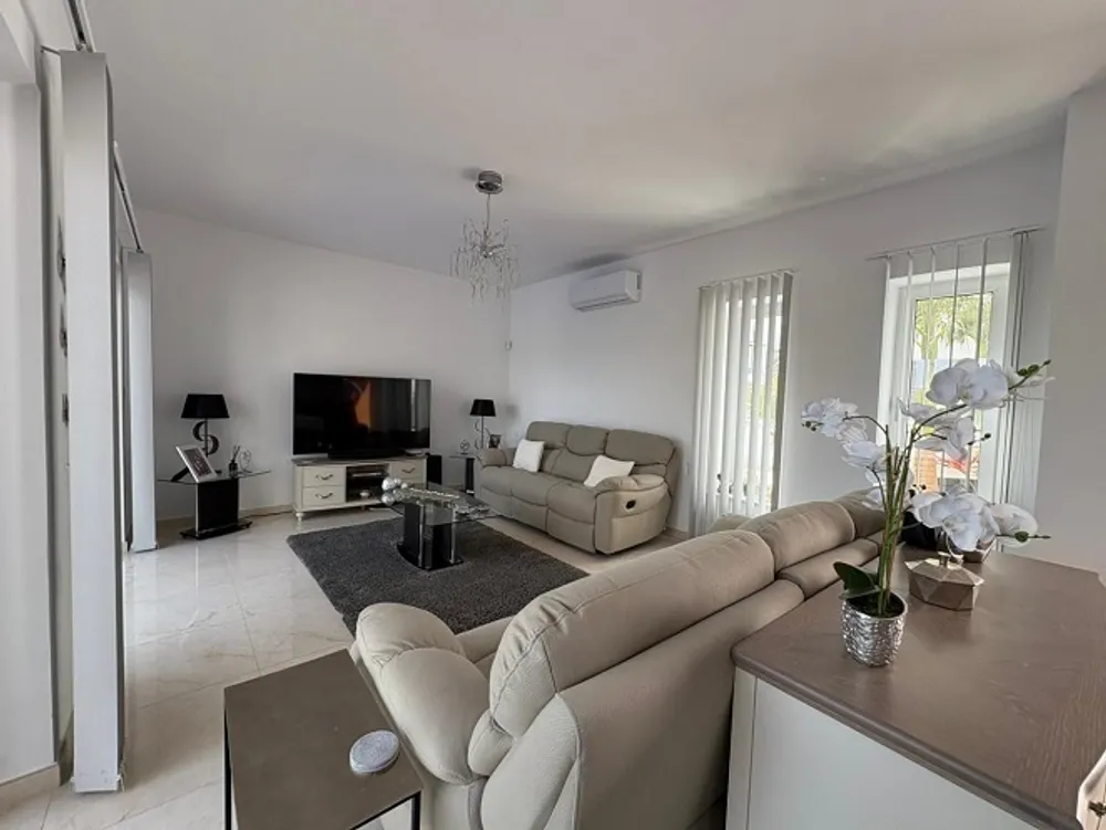 7 Bedroom Villa : Geroskipou, Paphos Area, Geroskipou