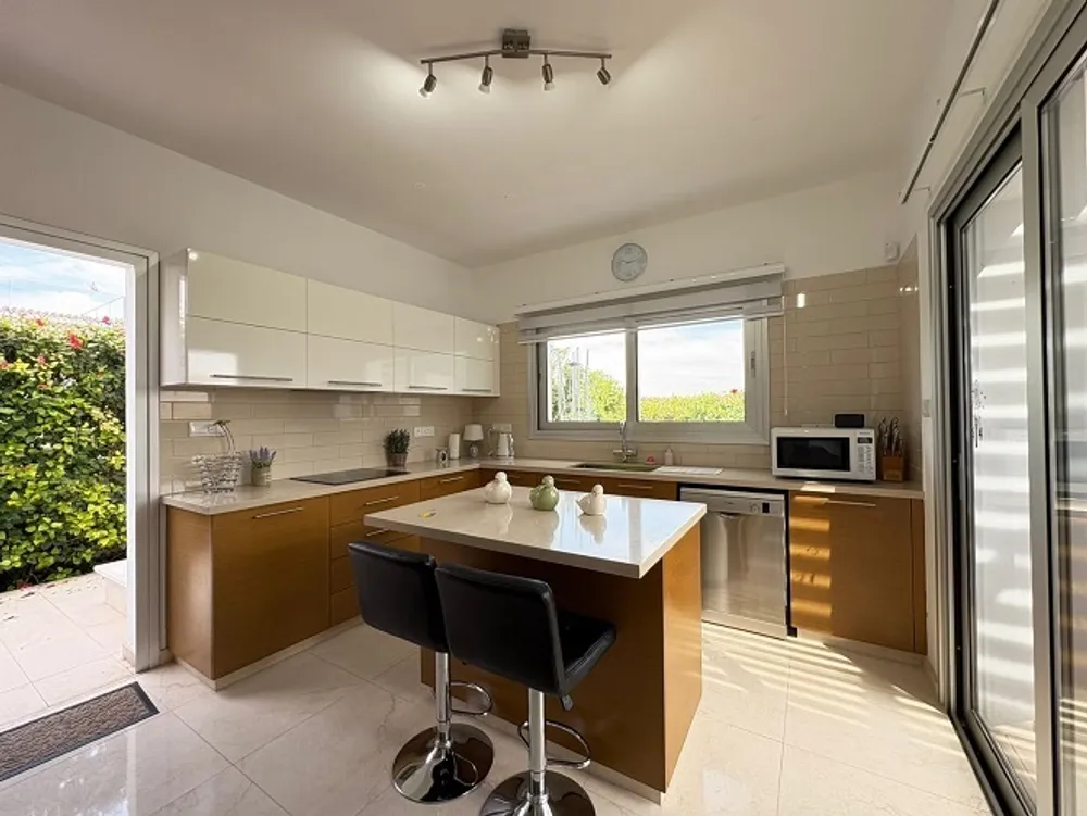 7 Bedroom Villa : Geroskipou, Paphos Area, Geroskipou