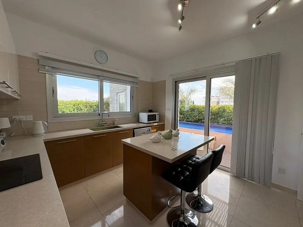 7 Bedroom Villa : Geroskipou, Paphos Area, Geroskipou