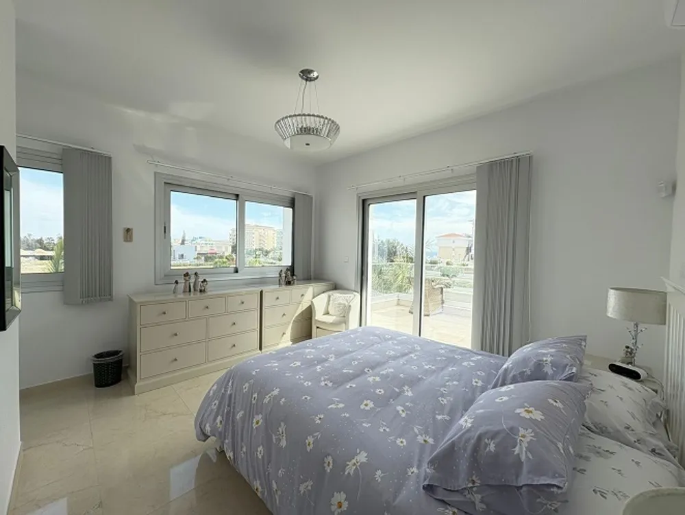 7 Bedroom Villa : Geroskipou, Paphos Area, Geroskipou