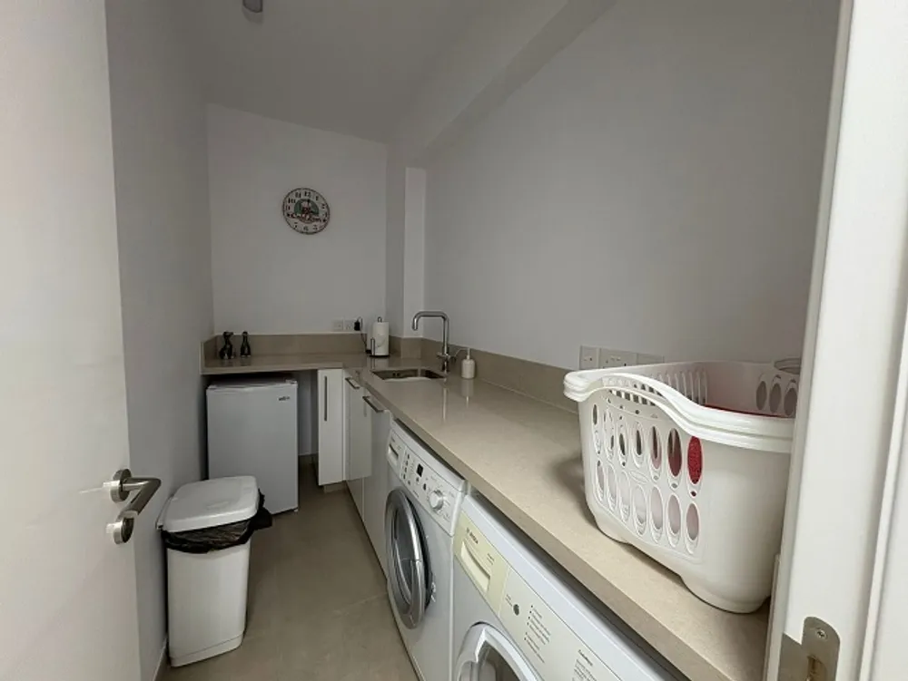 7 Bedroom Villa : Geroskipou, Paphos Area, Geroskipou