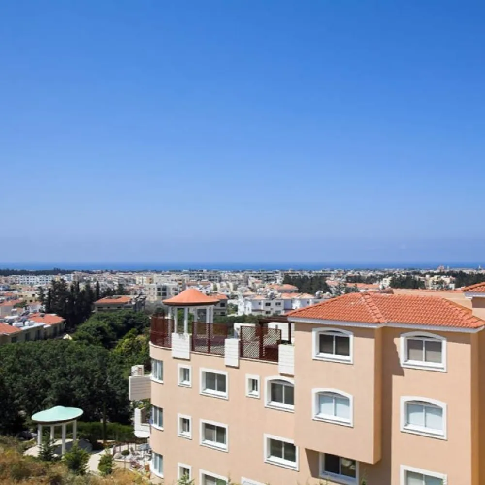 3-bedroom two-level Penthouse : Universal, Paphos, Kato Paphos