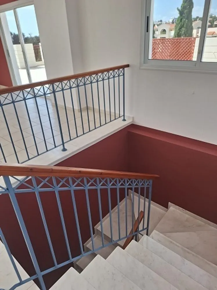 3-bedroom two-level Penthouse : Universal, Paphos, Kato Paphos
