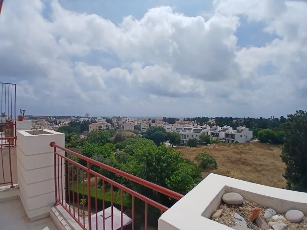 3-bedroom two-level Penthouse : Universal, Paphos, Kato Paphos