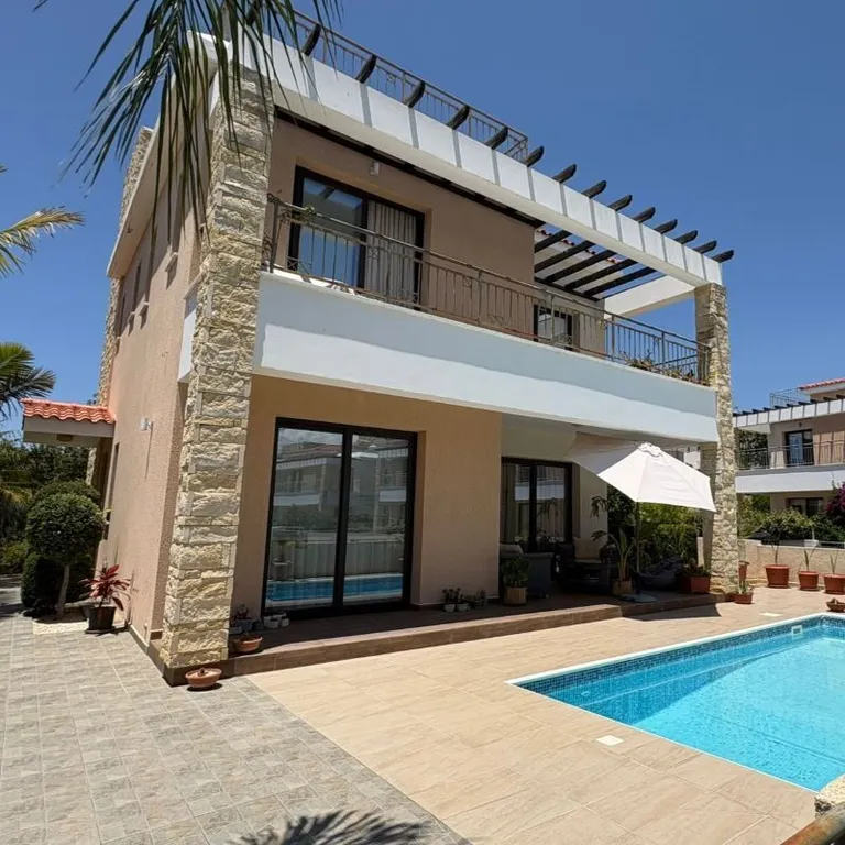 3 Bedroom Villa with Roof Terrace  Sea views : Peyia, Paphos, Peyia
