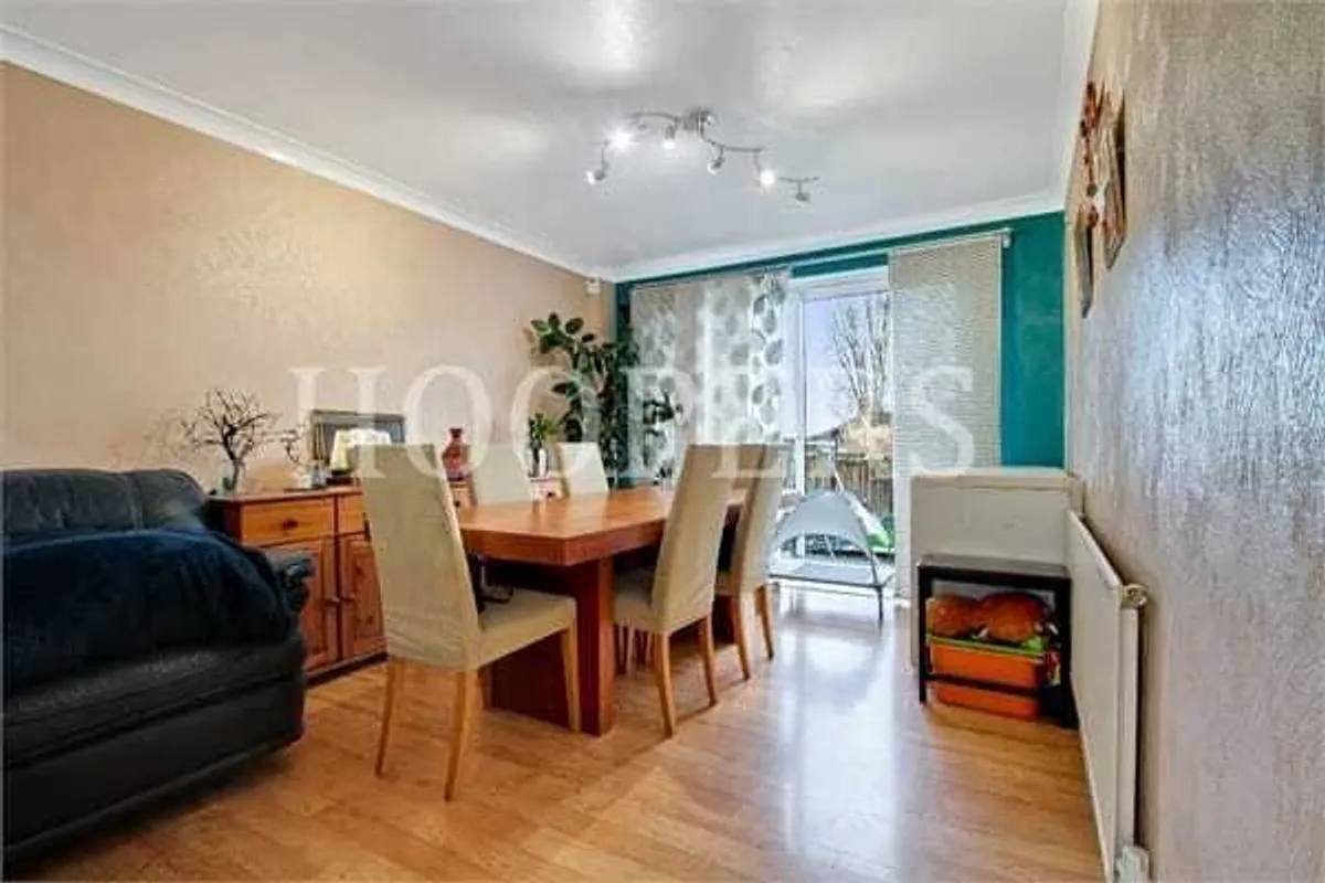 Chipstead Gardens, London, NW2