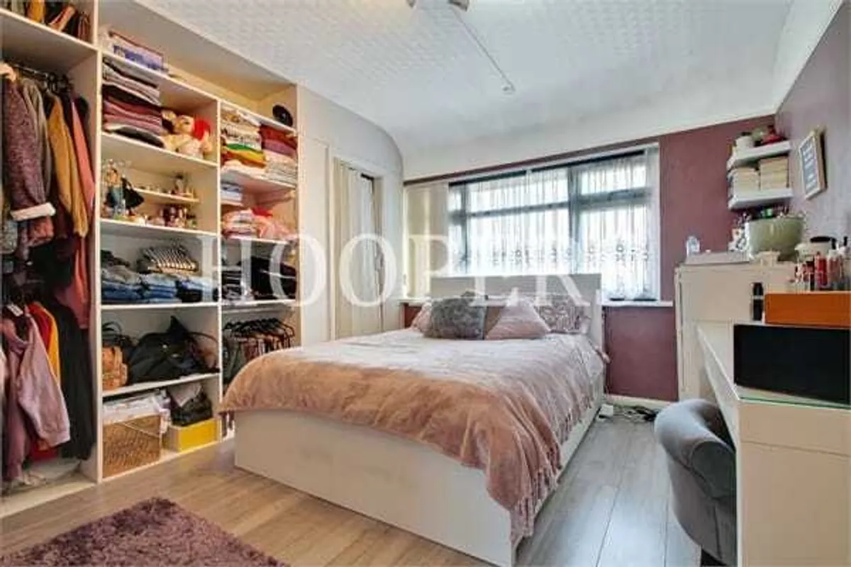 Chipstead Gardens, London, NW2