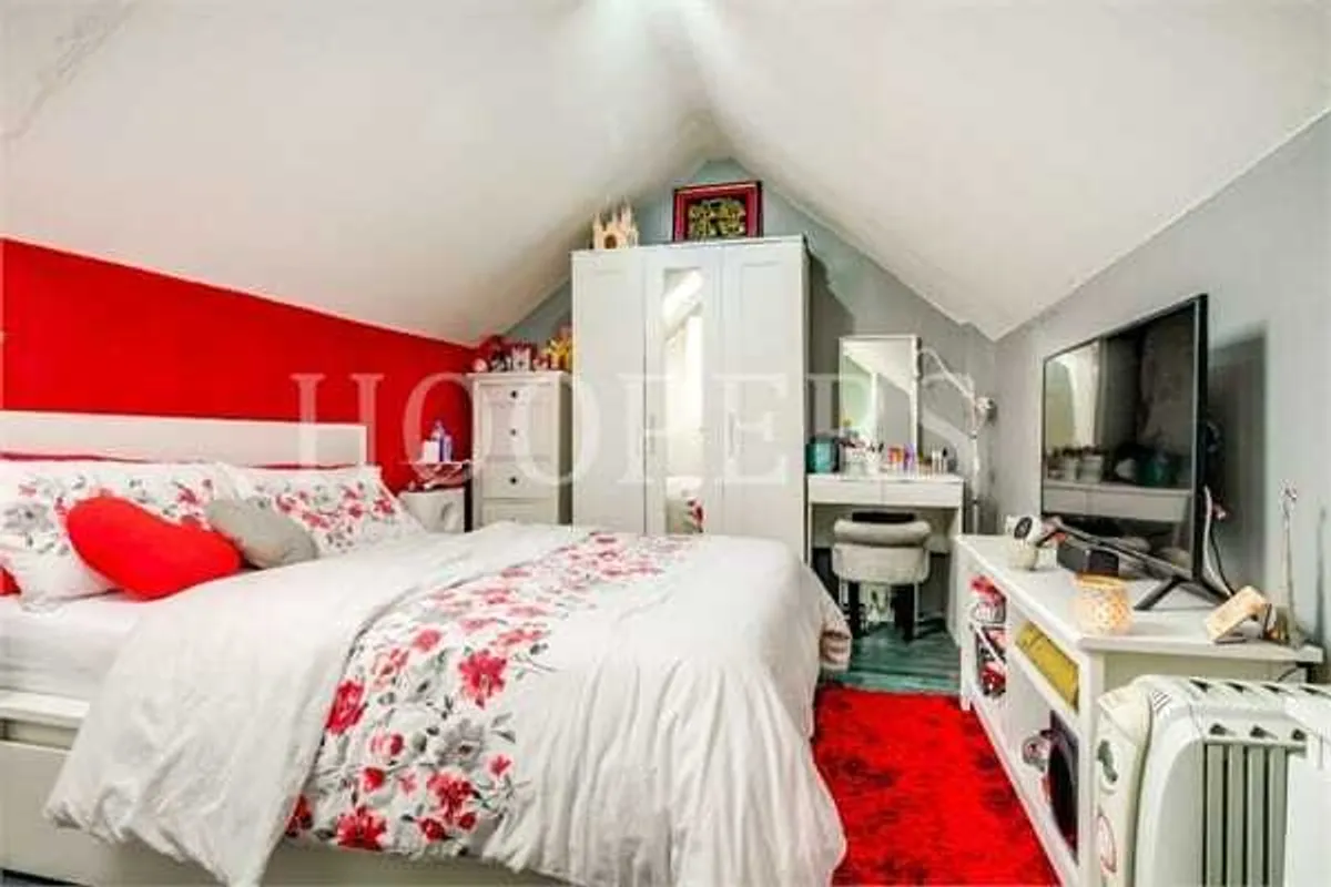 Chipstead Gardens, London, NW2