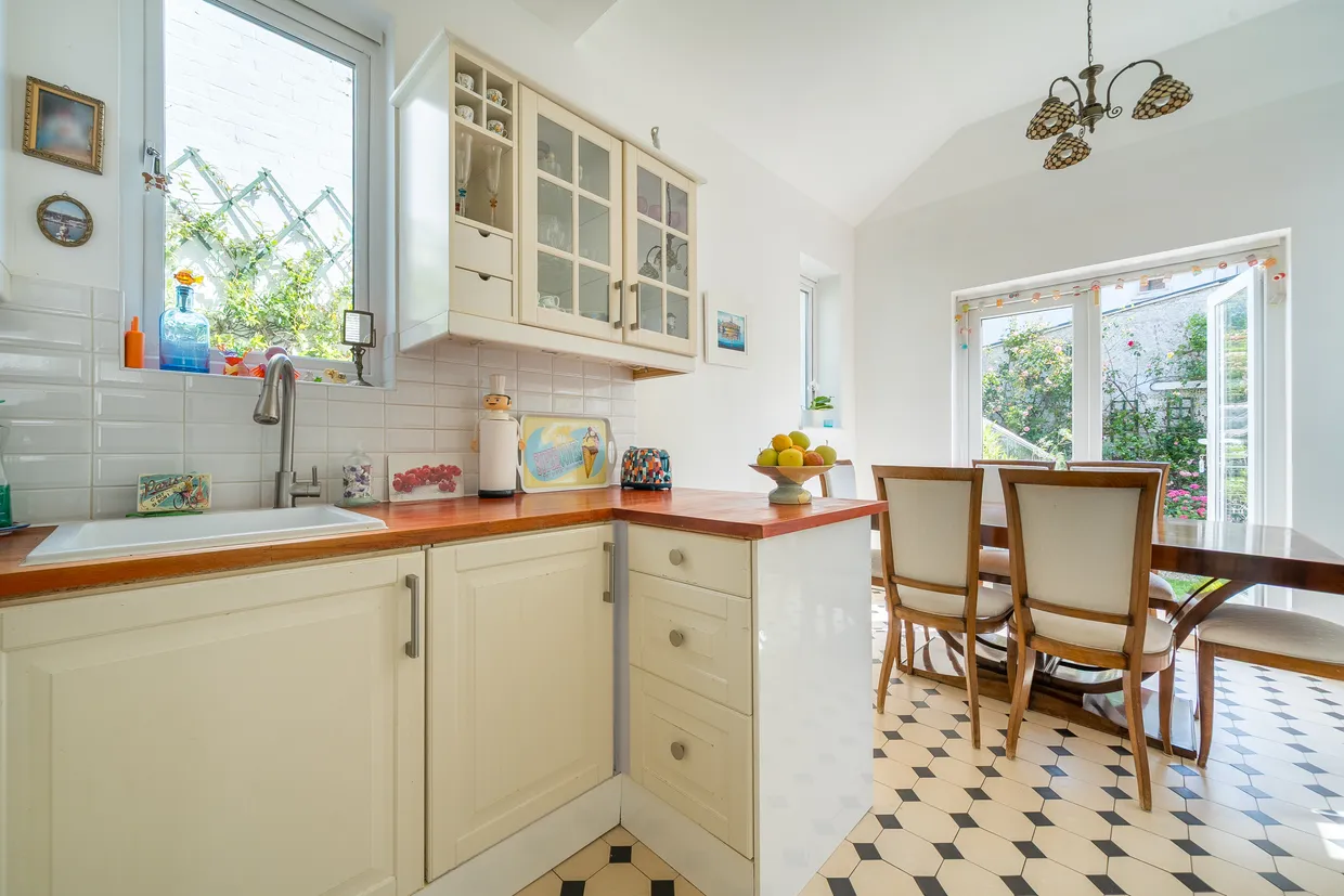 Eton Avenue, Finchley, N12 photo 5