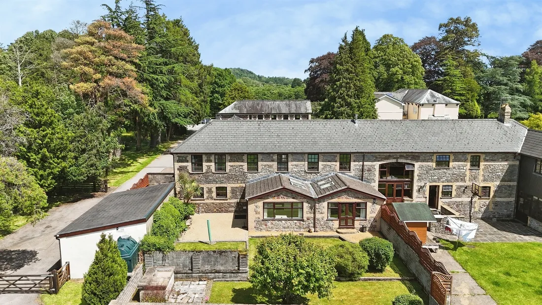 Property photo 33