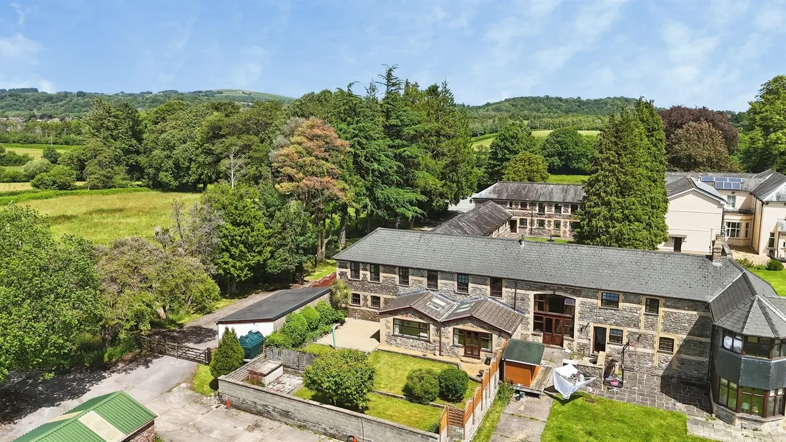 Property photo 34