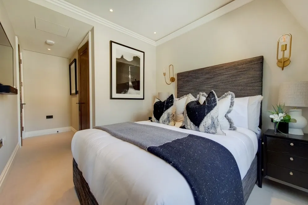 Prince of Wales Terrace London W8 photo 3