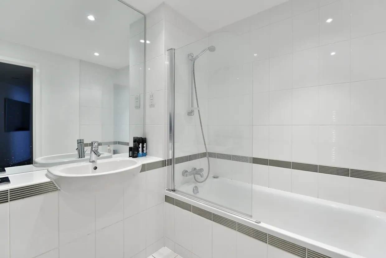 Carronade Court London N7 photo 5