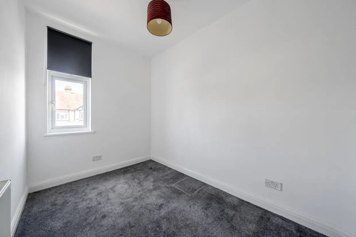Ruxley Lane, Epsom KT19 photo 11