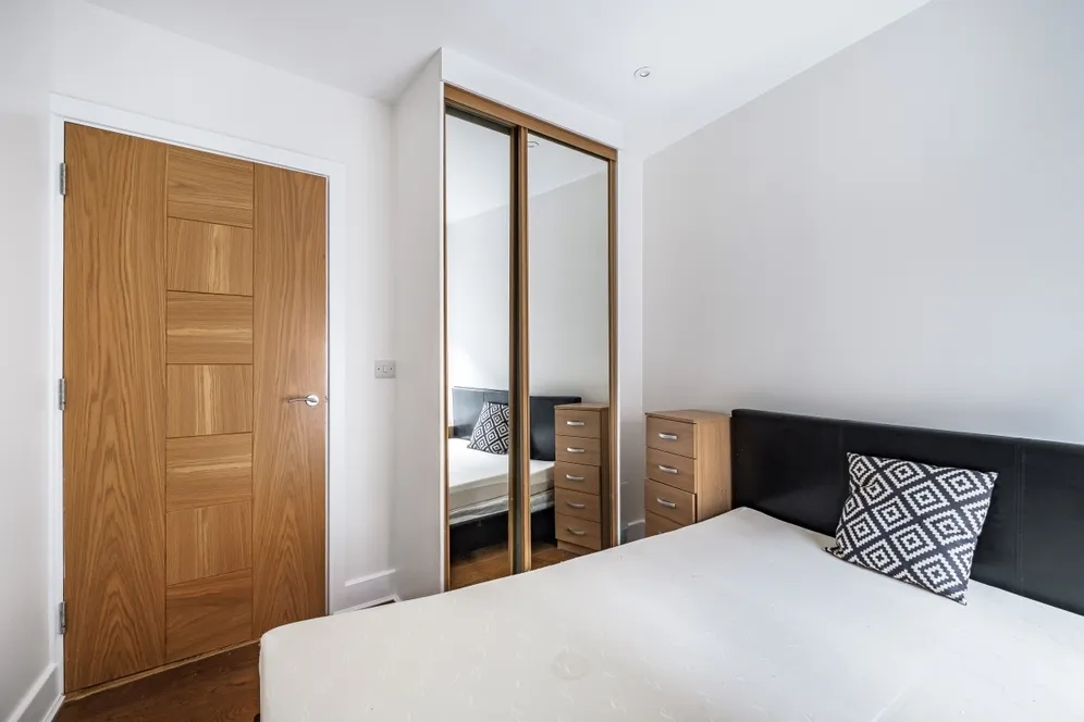 Artillery Lane London E1 photo 12